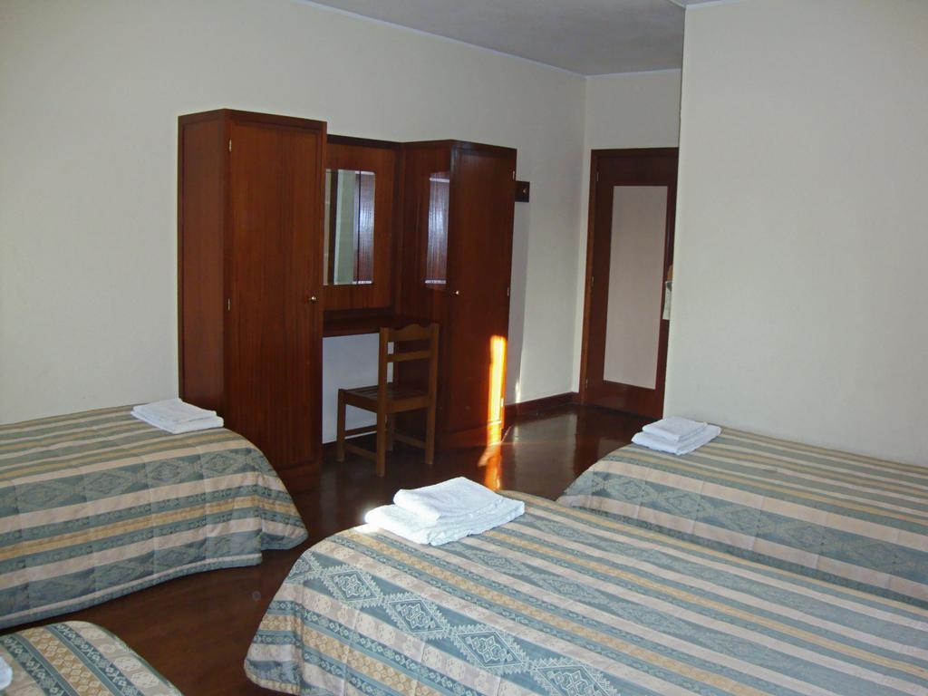 Casa De Retiros N. S. Perpetuo Socorro Hotell Guimarães Rom bilde